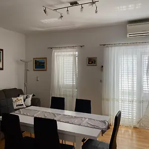 Apartament Nives, Trogir