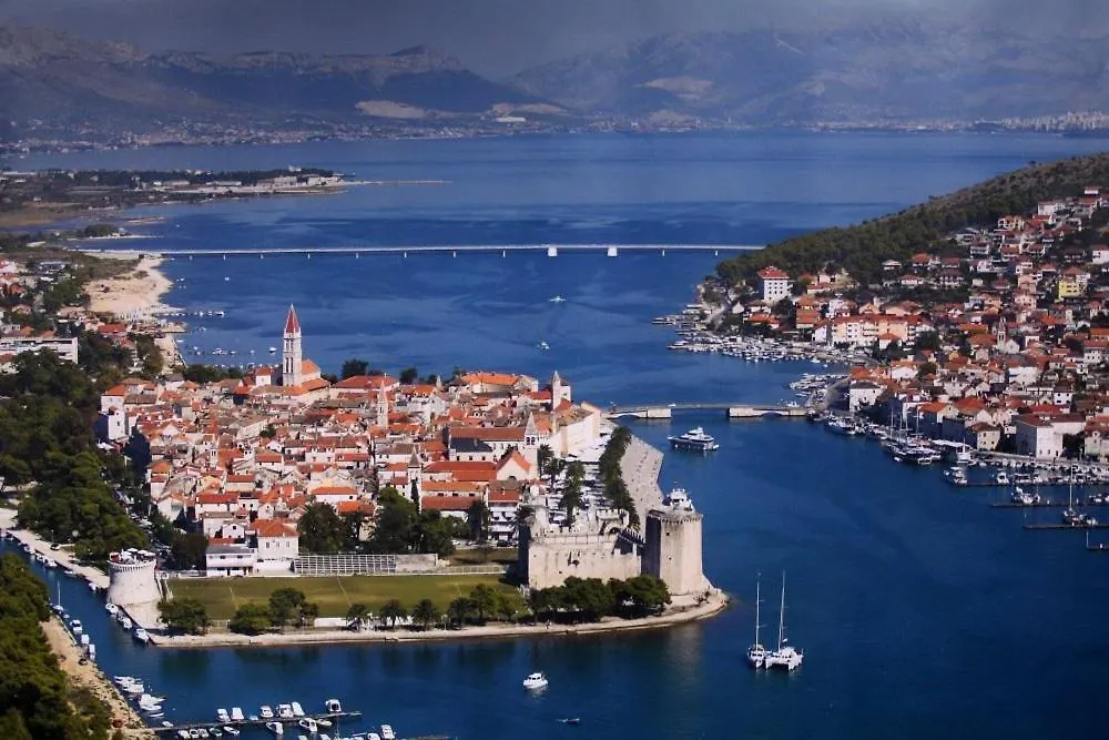 Maribela Apartment Trogir 0*,